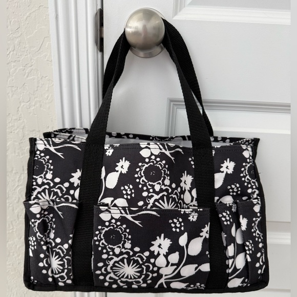 thirty-one Handbags - Thirty-One Black and White Floral Tote